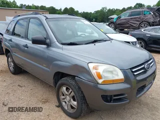 2008 Kia Sportage LX z VIN KNDJE723287473066, wystawiony jako IAAI lot #42285319 z przebiegiem 207 066 mil mil oraz . Historia ofert i sprzedaży dostępna na DreamBid. Obrazek 1.