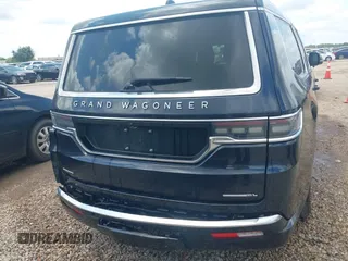 2023 Jeep Grand Wagoneer Series II z VIN 1C4SJSFP1PS529669, wystawiony jako IAAI lot #42771520 z przebiegiem 41 005 mil mil oraz . Historia ofert i sprzedaży dostępna na DreamBid. Obrazek 16.