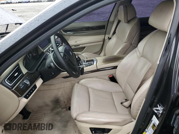 2009 BMW 7 Series 750Li z VIN WBAKB83579CY57269, wystawiony jako Copart lot #42173805 z przebiegiem 140 815 mil mil oraz Szkoda całkowita • Salvage title. Historia ofert i sprzedaży dostępna na DreamBid. Obrazek 7.