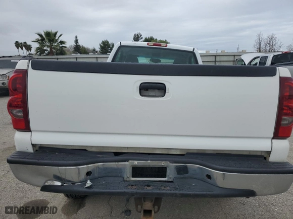 2003 Chevrolet Silverado 2500HD LS with VIN 1GCHC24U13E178137, listed as a Copart auction lot 48511395 with 190,096 mi miles and Salvage Title. Bid and sale history available at carsss.com. Image 10.