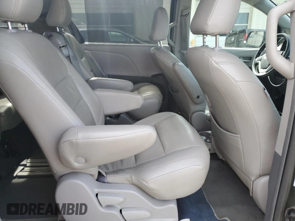 2019 Toyota Sienna LE Auto Access Seat with VIN 5TDKZ3DC8KS017634, listed as a Copart auction lot 52902315 with 109,184 mi miles and Salvage title. Bid and sale history available at DreamBid. Image 11.