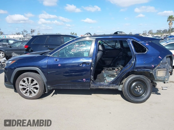 2022 Toyota RAV4 XLE Premium with VIN 2T3C1RFV2NW191537, listed as a IAAI auction lot 42245715 with 72,307 mi miles and . Bid and sale history available at DreamBid. Image 15.