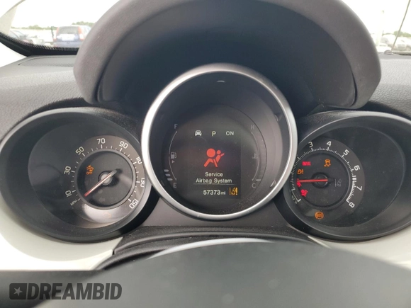 2017 FIAT 500X Lounge z VIN ZFBCFXDB6HP622947, wystawiony jako Copart lot #44979985 z przebiegiem 57 373 mil mil oraz Szkoda całkowita • Salvage title. Historia ofert i sprzedaży dostępna na DreamBid. Obrazek 9.