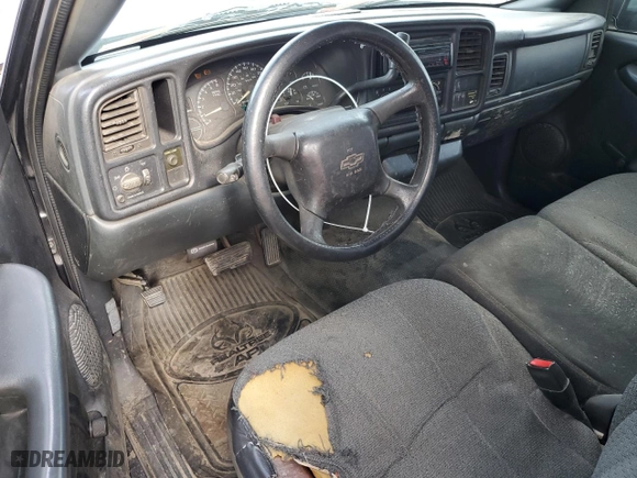 2000 Chevrolet Silverado 1500 with VIN 1GCEC14W7YZ296160, listed as a Copart auction lot 45594295 with 273,596 mi miles and Salvage Title. Bid and sale history available at carsss.com. Image 8.
