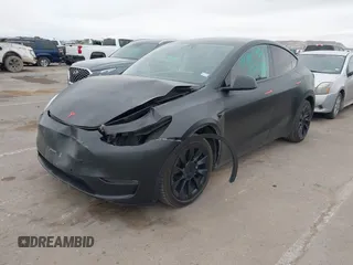 2021 Tesla Model Y Long Range with VIN 5YJYGDEE5MF111774, listed as a IAAI auction lot 41525622 with 39,960 mi miles. Bid and sale history available at carsss.com. Image 19.