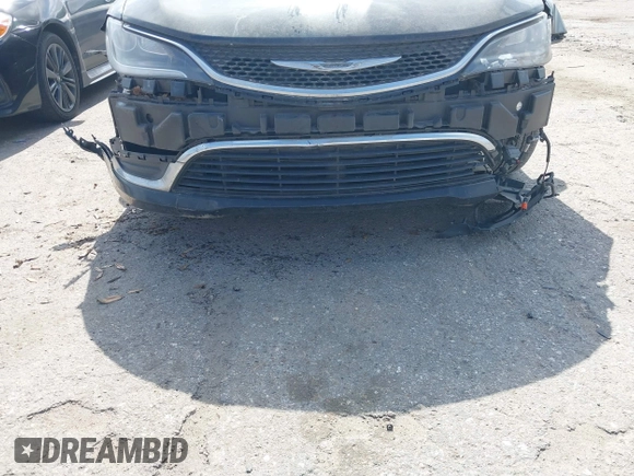 2015 Chrysler 200 Limited с VIN 1C3CCCAB8FN547054, выставлен на аукционе IAAI как лот 42455432 с пробегом 180 265 миль миль и . История ставок и продаж доступна на DreamBid. Изображение 6.