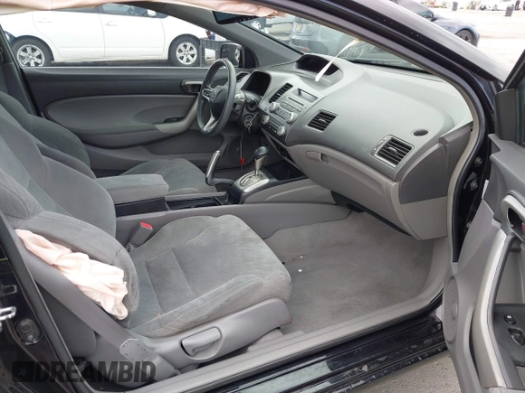 2008 Honda Civic Cpe EX with VIN 2HGFG12858H556294, listed as a IAAI auction lot 42121231 with 121,496 mi miles. Bid and sale history available at carsss.com. Image 5.