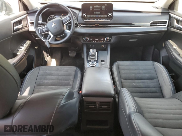 2023 Mitsubishi Outlander SE z VIN JA4J4UA8XPZ022107, wystawiony jako Copart lot #60740804 z przebiegiem 46 295 mil mil oraz Szkoda całkowita • Salvage title. Historia ofert i sprzedaży dostępna na DreamBid. Obrazek 8.