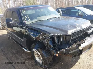 2003 Chevrolet Avalanche with VIN 3GNEK13T23G151831, listed as a IAAI auction lot 41769769 with 207,010 mi miles. Bid and sale history available at carsss.com. Image 1.