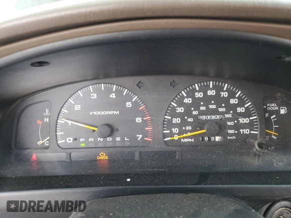 1998 Toyota 4Runner SR5 z VIN JT3HN86R4W0141367, wystawiony jako Copart lot #60041905 z przebiegiem 160 307 mil mil oraz Czysty tytuł • Clean title. Historia ofert i sprzedaży dostępna na DreamBid. Obrazek 9.