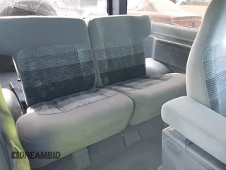 1989 Ford Bronco z VIN 1FMCU14T7KUB49671, wystawiony jako IAAI lot #42404266 z przebiegiem 22 883 mil mil oraz . Historia ofert i sprzedaży dostępna na DreamBid. Obrazek 8.