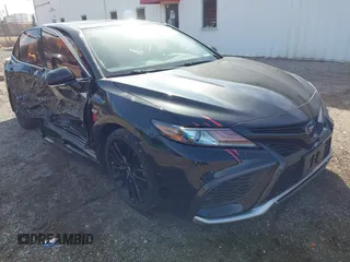 2022 Toyota Camry Hybrid XSE z VIN 4T1K31AK1NU596219, wystawiony jako IAAI lot #41761576 z przebiegiem 25 228 mil mil oraz . Historia ofert i sprzedaży dostępna na DreamBid. Obrazek 1.