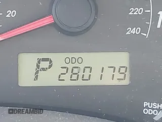 2010 Toyota Corolla z VIN 2T1BU4EE8AC308565, wystawiony jako IAAI lot #42341150 z przebiegiem 280 179 mil mil oraz . Historia ofert i sprzedaży dostępna na DreamBid. Obrazek 7.