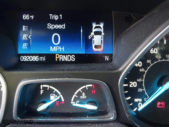 2018 Ford Escape SE with VIN 1FMCU0GD2JUA02221, listed as a IAAI auction lot 41702046 with 92,086 mi miles. Bid and sale history available at carsss.com. Image 15.