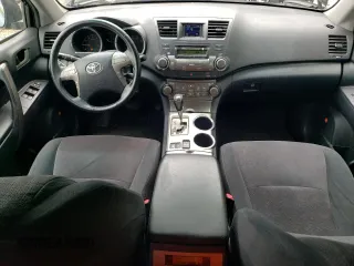 2009 Toyota Highlander Sport z VIN JTEES43A792136389, wystawiony jako Copart lot #58080005 z przebiegiem 317 249 mil mil oraz Szkoda całkowita • Salvage title. Historia ofert i sprzedaży dostępna na DreamBid. Obrazek 8.