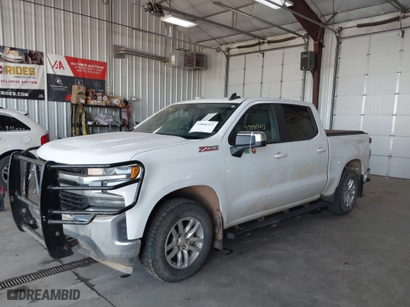 2019 Chevrolet Silverado 1500 LT with VIN 3GCUYDED1KG120689, listed as a IAAI auction lot 39880413 with 135 mi miles. Bid and sale history available at carsss.com. Image 6.