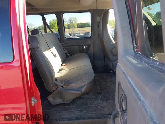 2012 Chevrolet Express Passenger 1LT z VIN 1GAZG1FA1C1191489, wystawiony jako IAAI lot #42302947 z przebiegiem 209 618 mil mil oraz . Historia ofert i sprzedaży dostępna na DreamBid. Obrazek 8.