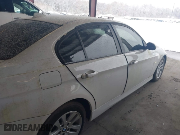 2006 BMW 3 Series 325i with VIN WBAVB17526NK38349, listed as a IAAI auction lot 41510576 with 135,574 mi miles. Bid and sale history available at carsss.com. Image 6.