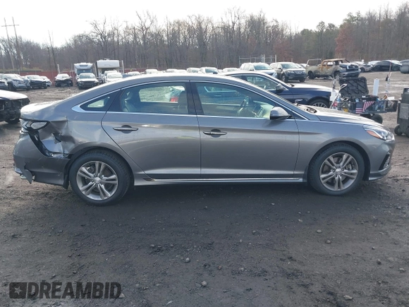 2019 Hyundai Sonata Sport with VIN 5NPE34AF3KH820828, listed as a IAAI auction lot 41015372 with 32,782 mi miles and . Bid and sale history available at DreamBid. Image 13.