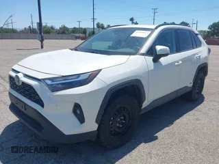2022 Toyota RAV4 Hybrid XLE Premium z VIN 4T3B6RFVXNU079761, wystawiony jako IAAI lot #42395817 z przebiegiem 73 830 mil mil oraz . Historia ofert i sprzedaży dostępna na DreamBid. Obrazek 2.