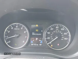 2020 Mitsubishi Outlander SE z VIN JA4AD3A33LZ006114, wystawiony jako IAAI lot #42288365 z przebiegiem 87 153 mil mil oraz . Historia ofert i sprzedaży dostępna na DreamBid. Obrazek 7.