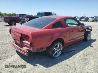 2007 Ford Mustang GT Deluxe z VIN 1ZVHT82H875231542, wystawiony jako Copart lot #54949755 z przebiegiem Nie podano mil oraz Nie do naprawy • Non repairable. Historia ofert i sprzedaży dostępna na DreamBid. Obrazek 3.