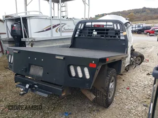 2022 Ram 2500 Tradesman z VIN 3C6UR5HL8NG237753, wystawiony jako IAAI lot #40798801 z przebiegiem Nie podano mil oraz . Historia ofert i sprzedaży dostępna na DreamBid. Obrazek 4.
