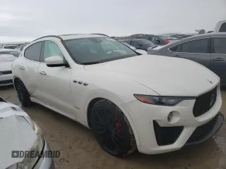 2019 Maserati Levante S z VIN ZN661YUS1KX313164, wystawiony jako Copart lot #72541242 z przebiegiem 73 073 mil mil oraz . Historia ofert i sprzedaży dostępna na DreamBid. Obrazek 4.