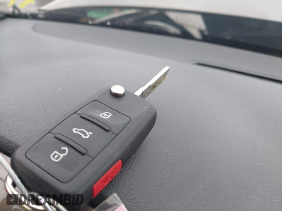 2012 Volkswagen Beetle 2.5L PZEV with VIN 3VWJP7AT2CM638265, listed as a IAAI auction lot 42512449 with 137,129 mi miles and . Bid and sale history available at DreamBid. Image 11.