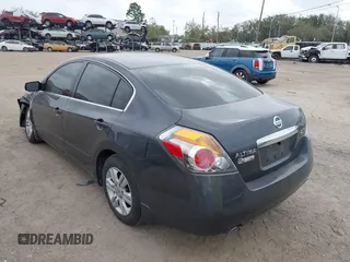 2012 Nissan Altima 2.5 S with VIN 1N4AL2AP7CN489125, listed as a IAAI auction lot 41731788 with 207,697 mi miles. Bid and sale history available at carsss.com. Image 3.