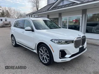 2020 BMW X7 xDrive40i with VIN 5UXCW2C05L9B60363, listed as a IAAI auction lot 41808059 with 89,893 mi miles. Bid and sale history available at carsss.com. Image 1.