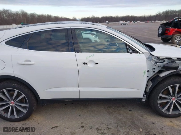 2022 Jaguar E-PACE SE with VIN SADFP2FX3N1031142, listed as a IAAI auction lot 41218650 with 83,735 mi miles. Bid and sale history available at carsss.com. Image 14.