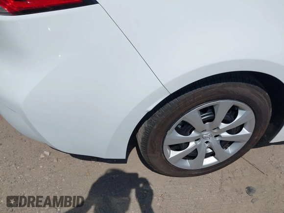 2024 Toyota Corolla LE с VIN 5YFB4MDEXRP183209, выставлен на аукционе IAAI как лот 41951119 с пробегом 5 506 миль миль и . История ставок и продаж доступна на DreamBid. Изображение 6.