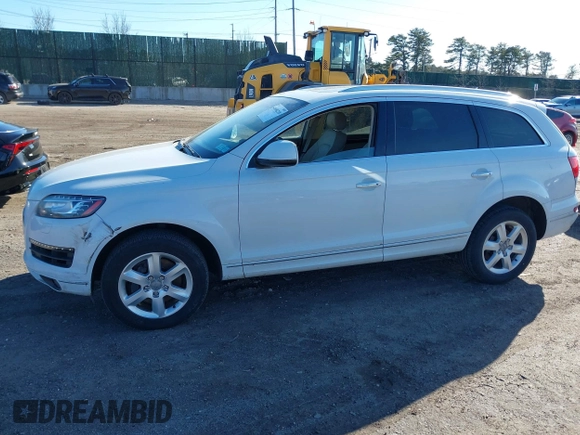 2015 Audi Q7 3.0T Premium Plus with VIN WA1LGAFE0FD008032, listed as a IAAI auction lot 41690210 with 92,690 mi miles. Bid and sale history available at carsss.com. Image 14.