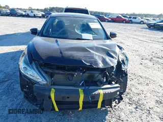 2018 Nissan Altima SV with VIN 1N4AL3AP8JC225474, listed as a IAAI auction lot 40877199 with 41,923 mi miles and . Bid and sale history available at carsss.com. Image 12.