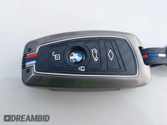2015 BMW 3 Series 328i xDrive with VIN WBA3B5G55FNS14903, listed as a IAAI auction lot 41497975 with 62,009 mi miles. Bid and sale history available at carsss.com. Image 11.