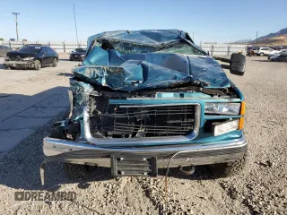 1998 GMC Sierra 2500 z VIN 1GTGK29RXWE507912, wystawiony jako Copart lot #67655674 z przebiegiem 165 538 mil mil oraz Szkody całkowita. Historia ofert i sprzedaży dostępna na DreamBid. Obrazek 5.