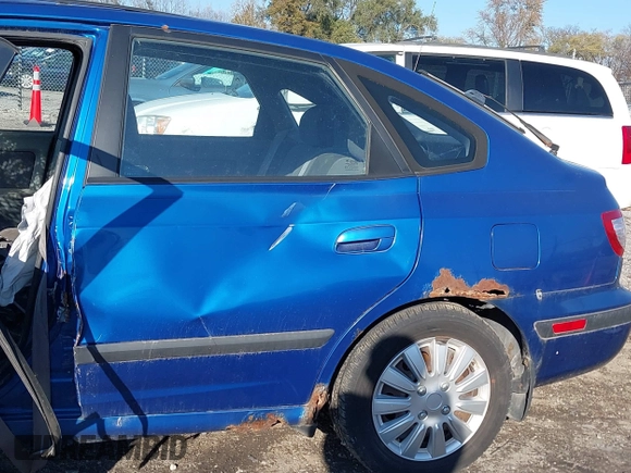 2005 Hyundai Elantra GLS z VIN KMHDN56D95U175479, wystawiony jako IAAI lot #40880754 z przebiegiem 191 911 mil mil oraz . Historia ofert i sprzedaży dostępna na DreamBid. Obrazek 12.