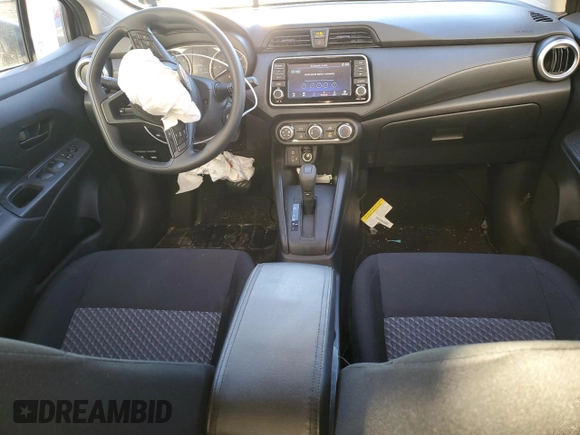 2023 Nissan Versa S z VIN 3N1CN8DV4PL872667, wystawiony jako Copart lot #87870005 z przebiegiem 17 702 mil mil oraz Szkoda całkowita • Salvage title. Historia ofert i sprzedaży dostępna na DreamBid. Obrazek 8.