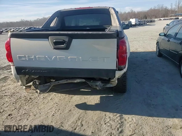 2004 Chevrolet Avalanche Z71 z VIN 3GNEK12T14G106141, wystawiony jako Copart lot #47106305 z przebiegiem 345 746 mil mil oraz Szkody całkowita. Historia ofert i sprzedaży dostępna na DreamBid. Obrazek 11.