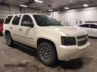 2012 Chevrolet Tahoe LTZ z VIN 1GNSKCE07CR227674, wystawiony jako IAAI lot #42166732 z przebiegiem 204 171 mil mil oraz . Historia ofert i sprzedaży dostępna na DreamBid. Obrazek 1.