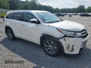 2017 Toyota Highlander XLE z VIN 5TDJZRFH6HS362094, wystawiony jako Copart lot #55086425 z przebiegiem 77 078 mil mil oraz Szkoda całkowita • Salvage title. Historia ofert i sprzedaży dostępna na DreamBid. Obrazek 4.