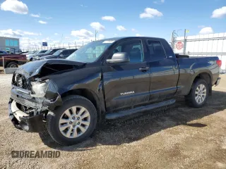 2013 Toyota Tundra z VIN 5TFUM5F10DX045908, wystawiony jako Copart lot #51770405 z przebiegiem 173 155 mil mil oraz Szkoda całkowita • Salvage title. Historia ofert i sprzedaży dostępna na DreamBid. Obrazek 1.