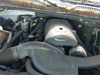 2006 Chevrolet Suburban LS 1WT с VIN 1GNEC16Z76J135382, выставлен на аукционе IAAI как лот 42142333 с пробегом 224 806 миль миль и . История ставок и продаж доступна на DreamBid. Изображение 15.