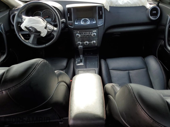 2013 Nissan Maxima S z VIN 1N4AA5AP9DC810909, wystawiony jako Copart lot #89194245 z przebiegiem Nie podano mil oraz Szkoda całkowita • Salvage title. Historia ofert i sprzedaży dostępna na DreamBid. Obrazek 8.