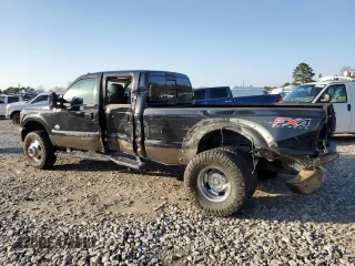 2015 Ford F-350 Lariat with VIN 1FT8W3DT3FEB28770, listed as a Copart auction lot 43983105 with 112,762 mi miles and Salvage title. Bid and sale history available at DreamBid. Image 2.
