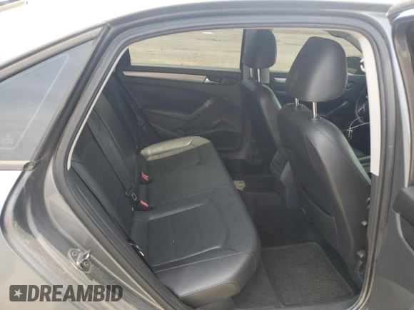 2014 Volkswagen Passat Wolfsburg Edition with VIN 1VWAT7A33EC066817, listed as a Copart auction lot 60502745 with 183,263 mi miles and Salvage title. Bid and sale history available at DreamBid. Image 10.