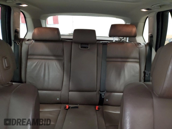2008 BMW X5 3.0si z VIN 5UXFE43528L022455, wystawiony jako Copart lot #61400064 z przebiegiem 177 525 mil mil oraz Szkoda całkowita • Salvage title. Historia ofert i sprzedaży dostępna na DreamBid. Obrazek 10.
