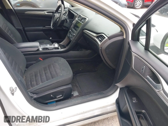 2017 Ford Fusion SE z VIN 3FA6P0H71HR413635, wystawiony jako IAAI lot #42507386 z przebiegiem 165 991 mil mil oraz . Historia ofert i sprzedaży dostępna na DreamBid. Obrazek 5.
