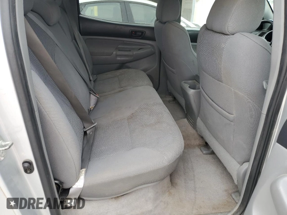 2006 Toyota Tacoma z VIN 5TELU42N46Z189911, wystawiony jako Copart lot #52931055 z przebiegiem 161 140 mil mil oraz Szkoda całkowita • Salvage title. Historia ofert i sprzedaży dostępna na DreamBid. Obrazek 10.